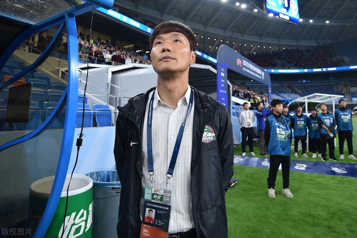 上海海港波折不断，终获国际足球赛小组出线！
