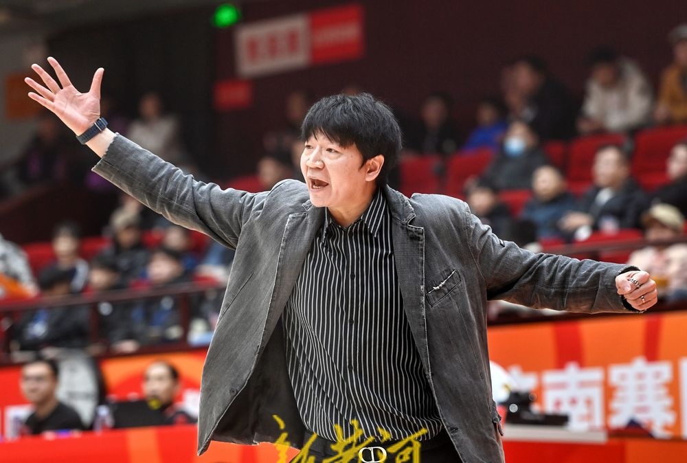 关于山东男篮外援风头出众，助力球队迎战关键战局的信息